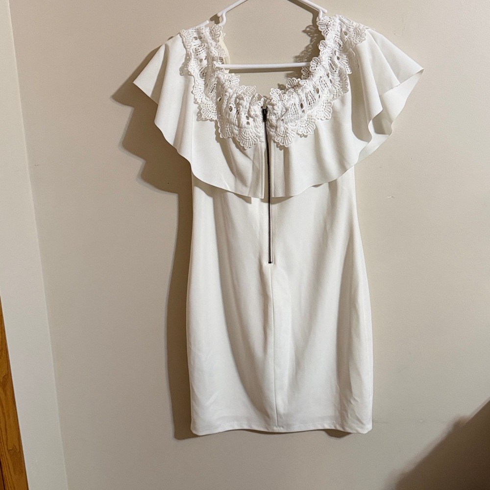 Dress - Picture 4 of 9
